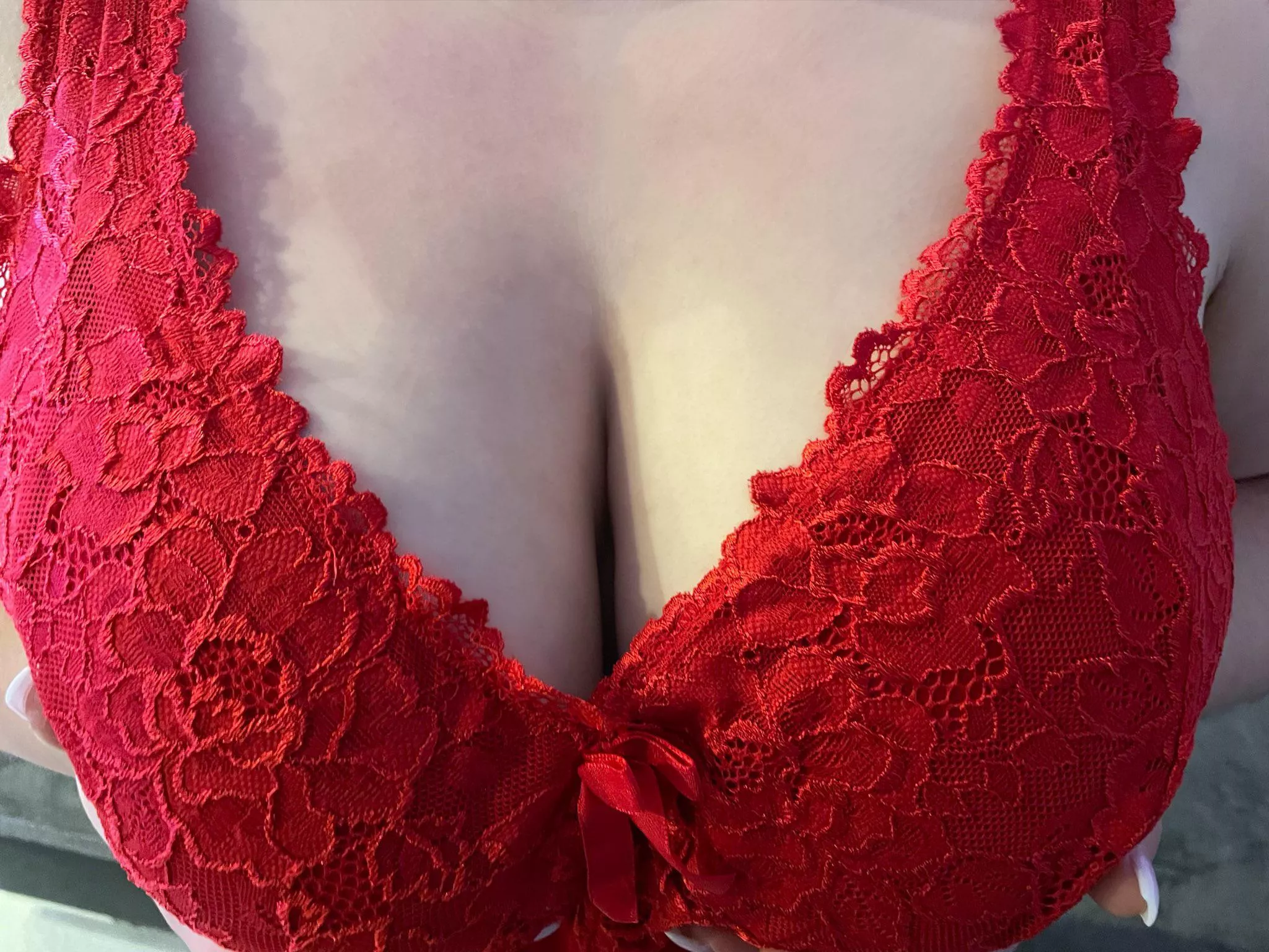 boobs 🍒🍒 posted by amira_curvy