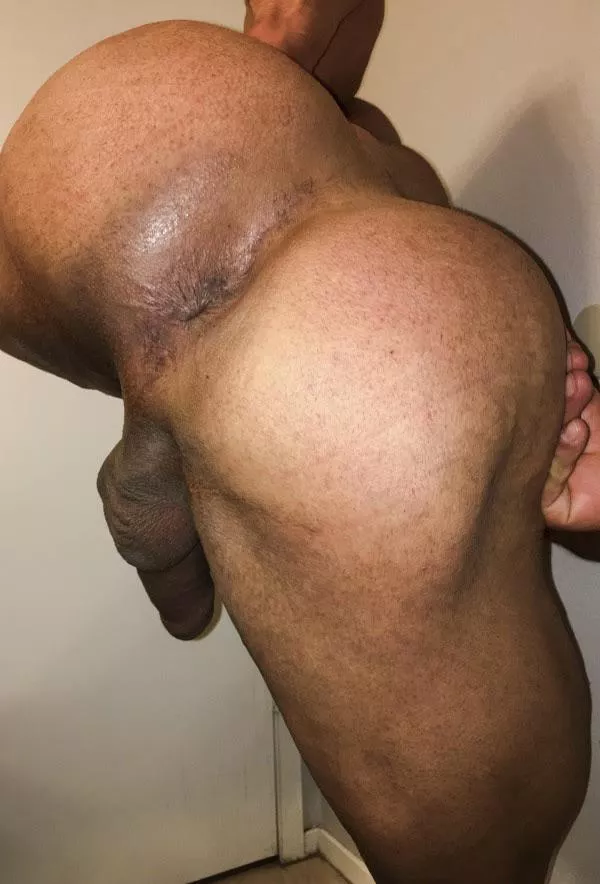 Boom 👊🏽 posted by throwaway83xx