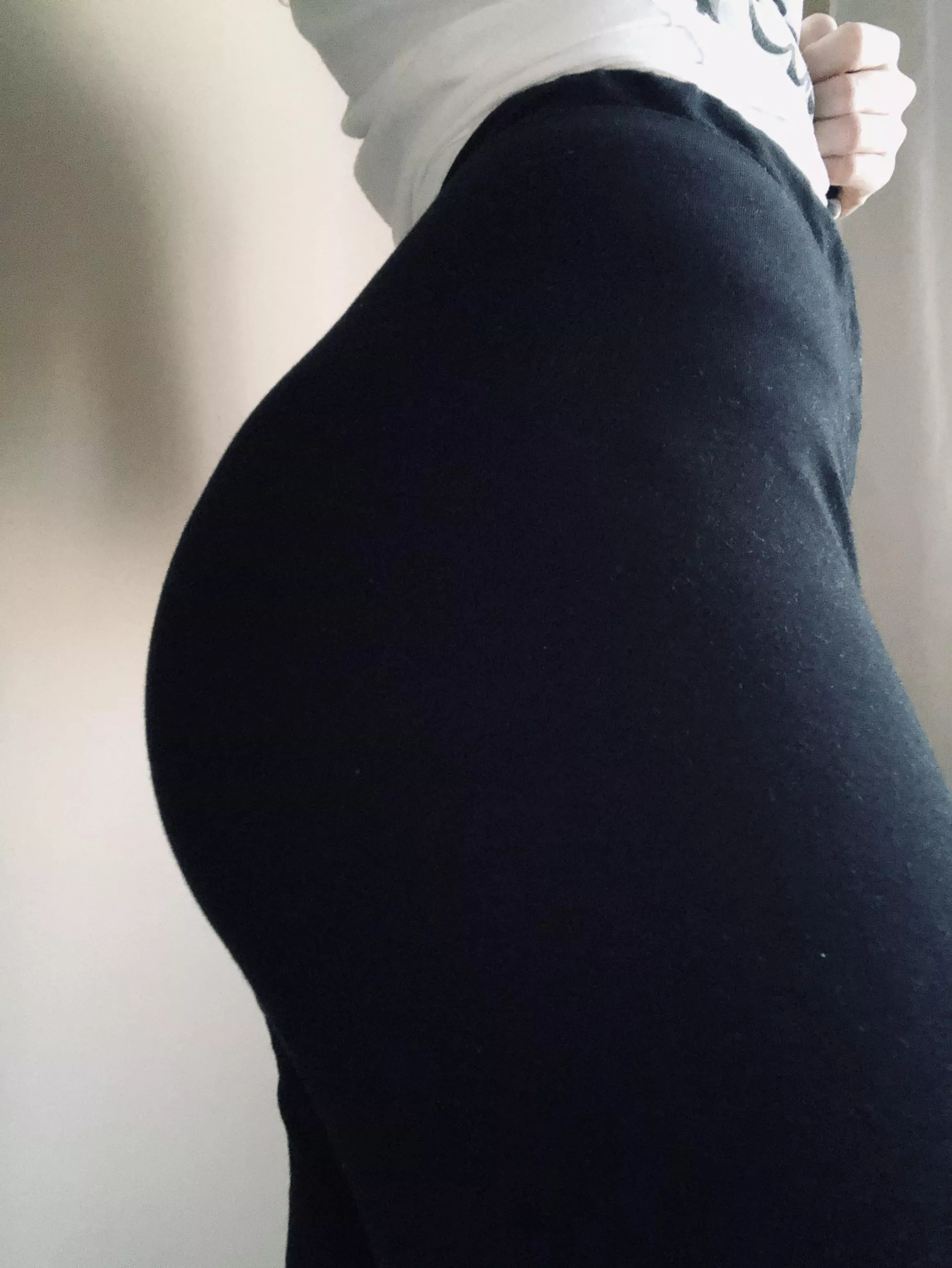 Booty🤤🍑 posted by Tall_Cat_3764