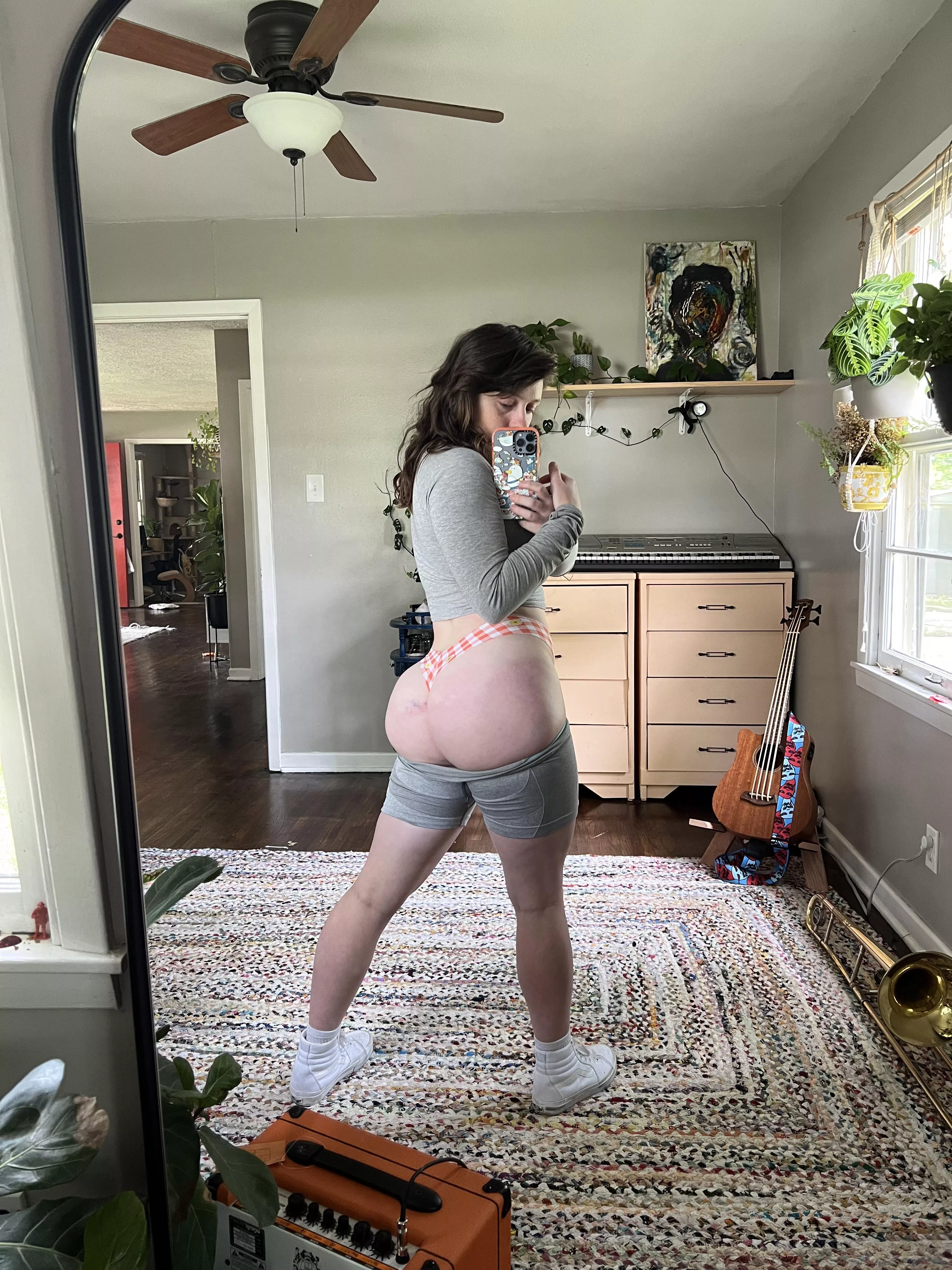Booty be poppin posted by freckledspirit