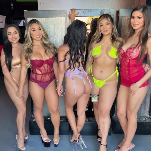 Booty in the middle by im_hitman