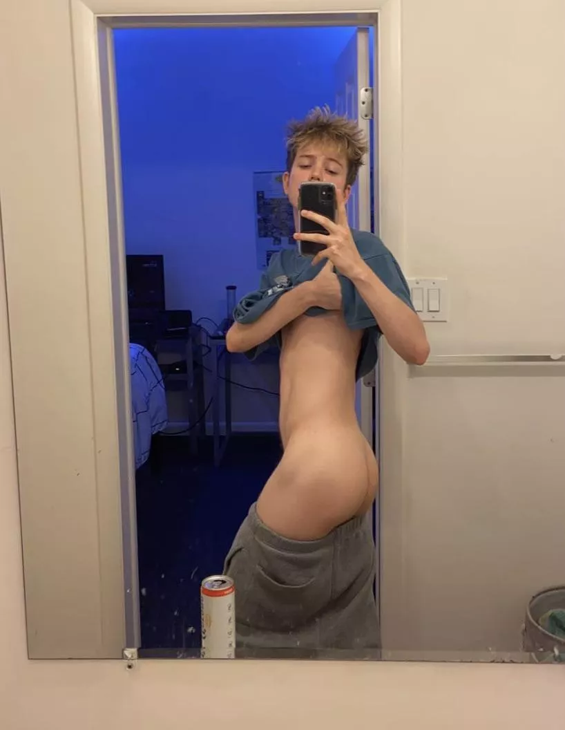 Boozy Booty posted by Initial-Finance-5113