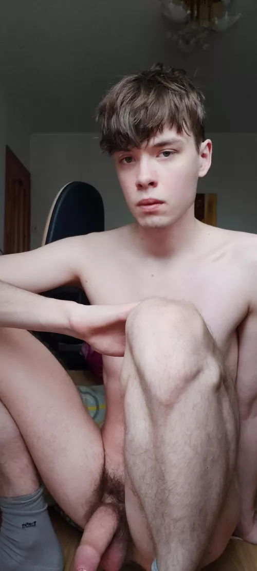 Bored and horny HMU? by huehuehue95