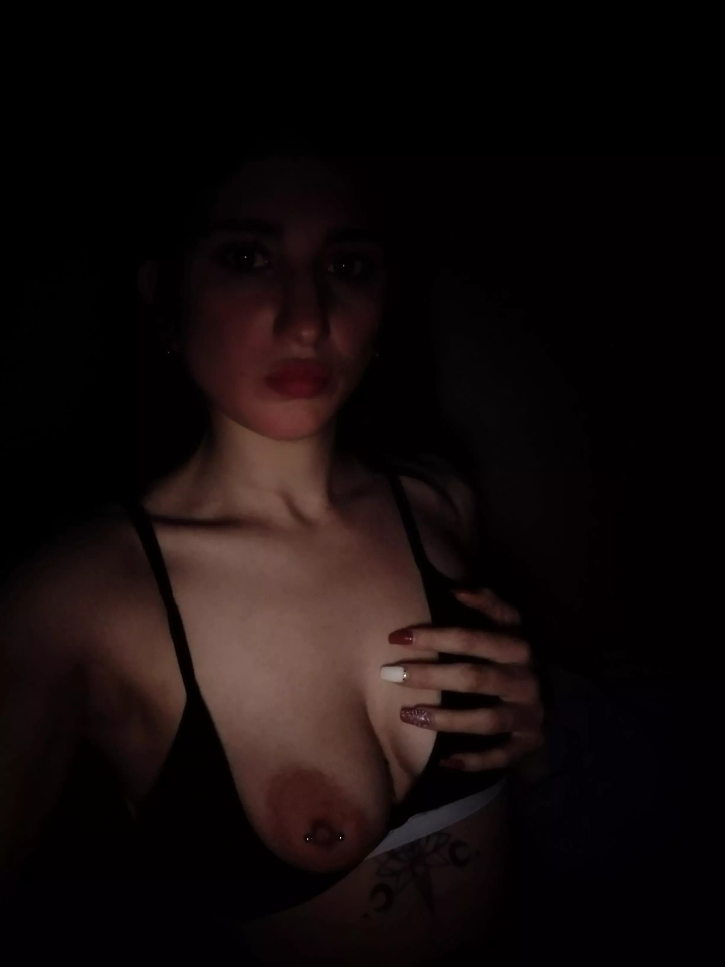 Bored and horny LINK BELOW posted by hotbrunelli21