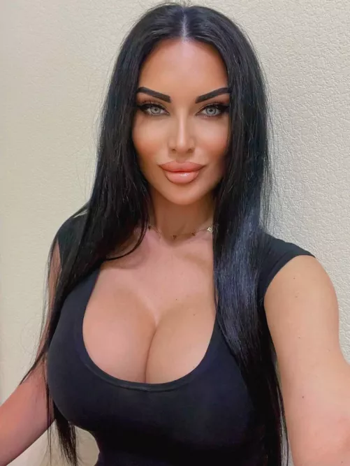 Bored and horny, send help by urbanspecimen