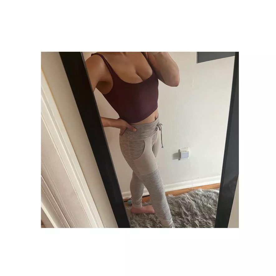 bored any night owls around? posted by heythere1236911