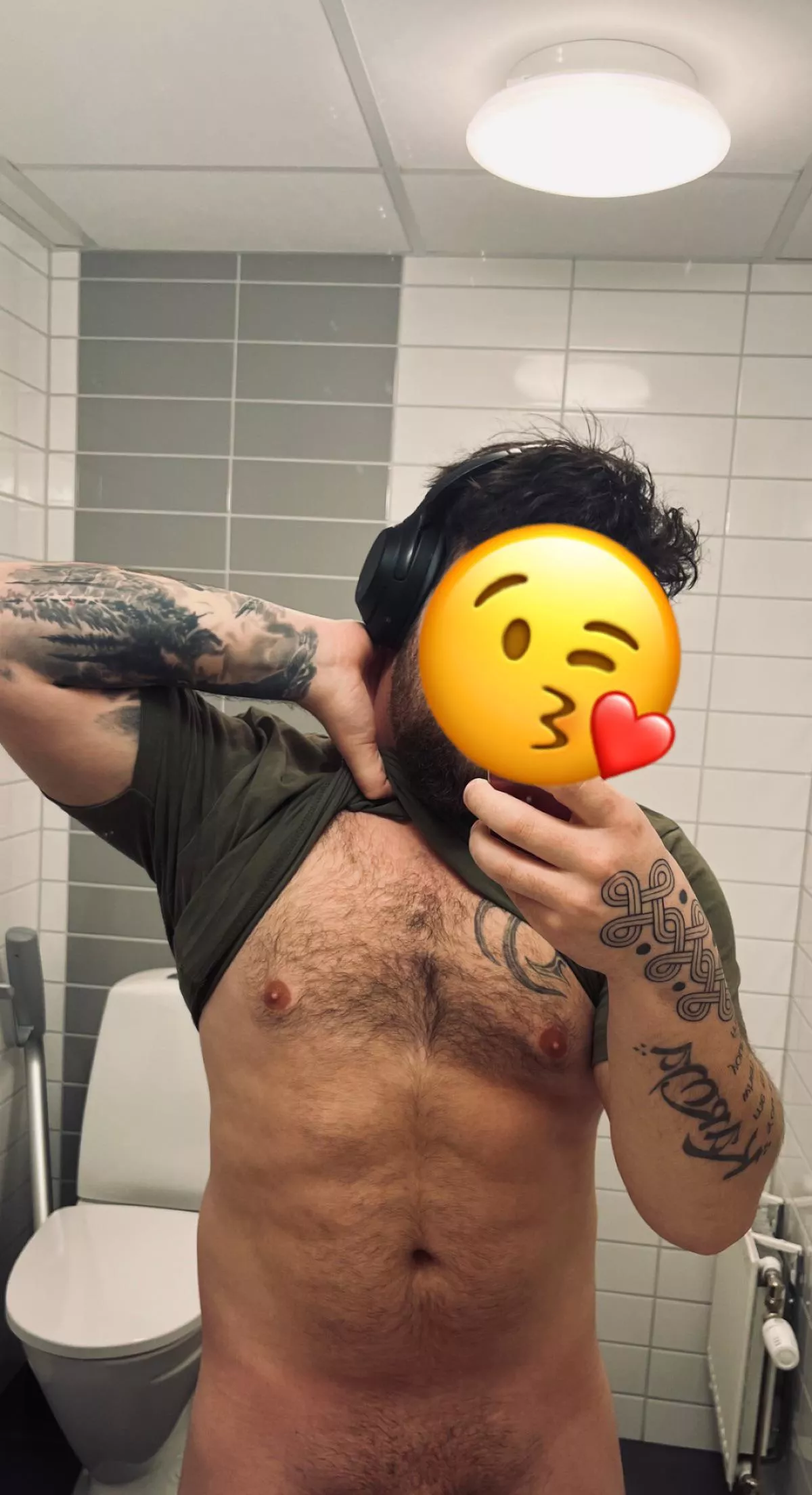 Bored at work today posted by Hotbiguy98