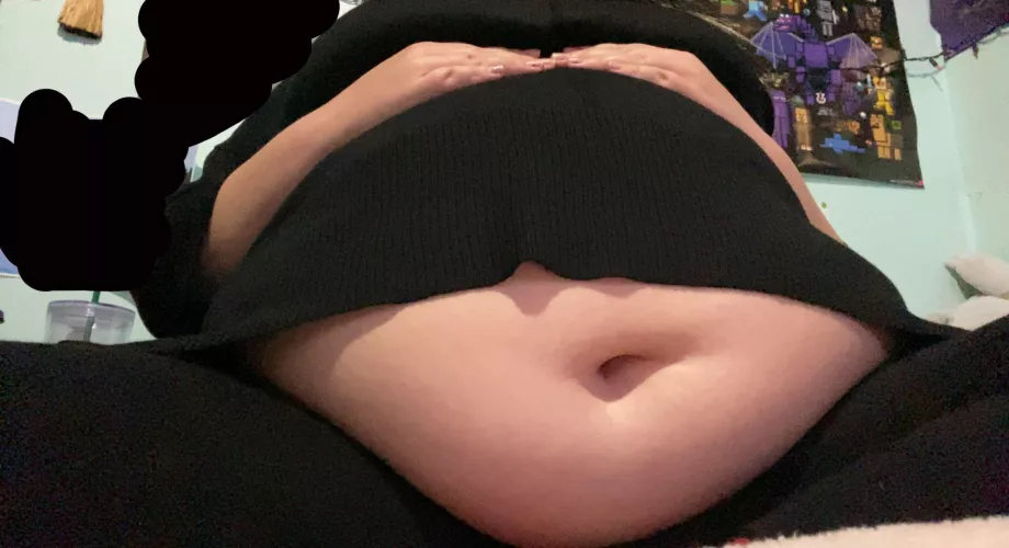 bored. have this picture of my belly pooling into my lap ;) by natlerror