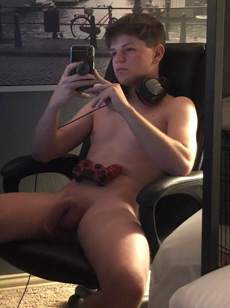 Bored high posted by Rj9004