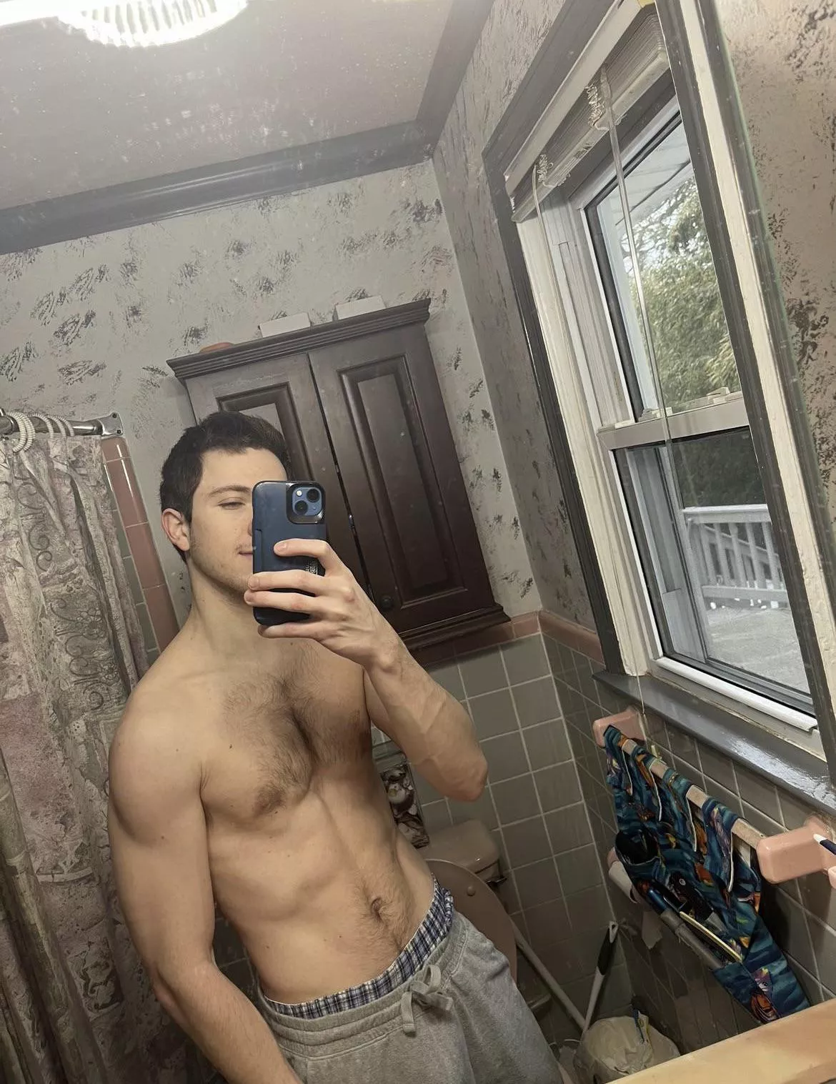 Bored on my birthday hoping for some cake 🎂😉 posted by James97979