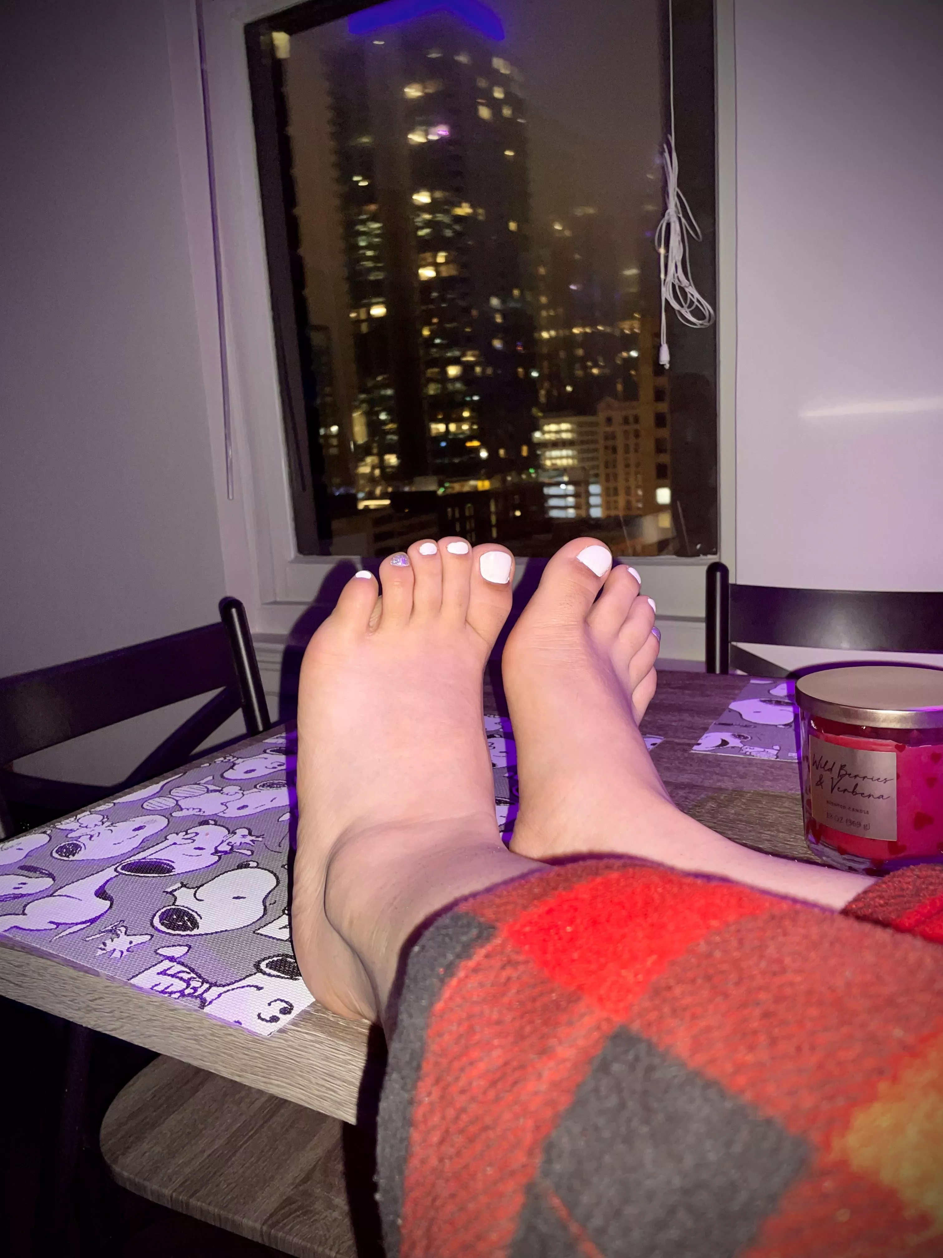 Boring Friday 🌃 posted by biglizardlover88