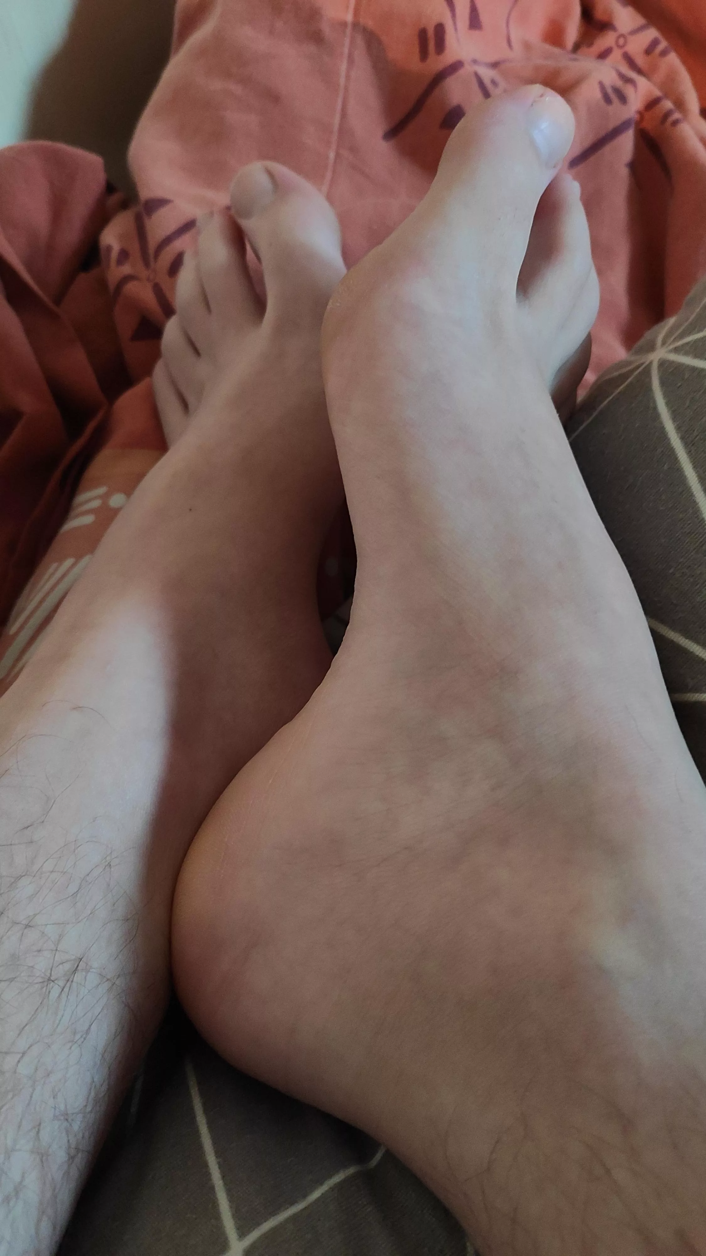 both🦶🏻 posted by Erikk_08