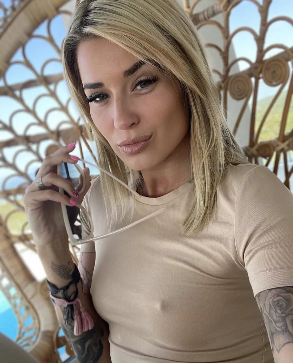 Bottle Blonde posted by hybridchicken2000