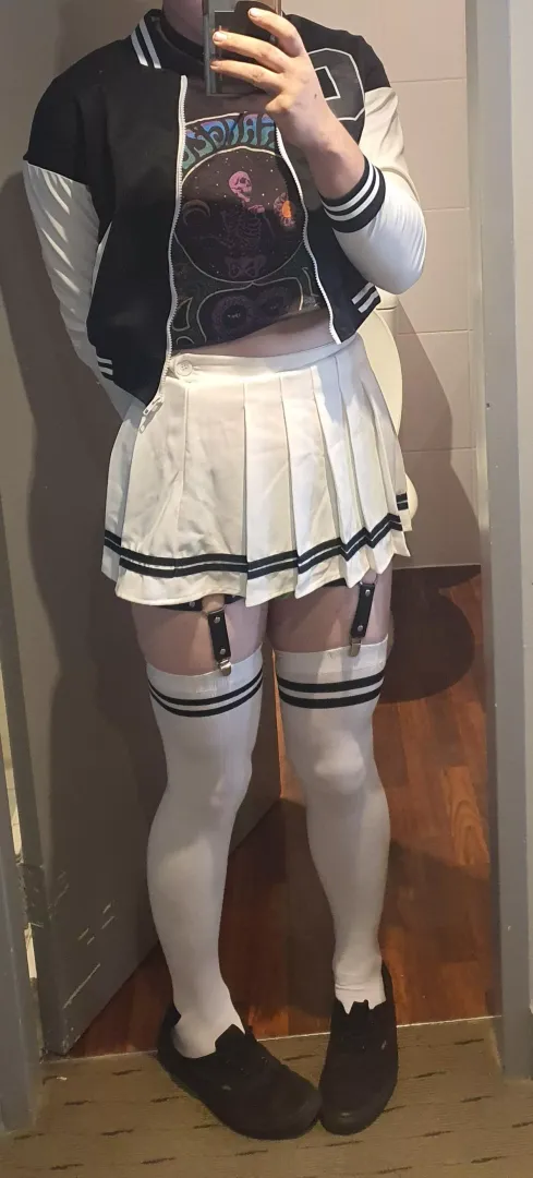 bought my first outfit :3 ♡ posted by Rylie_Hees