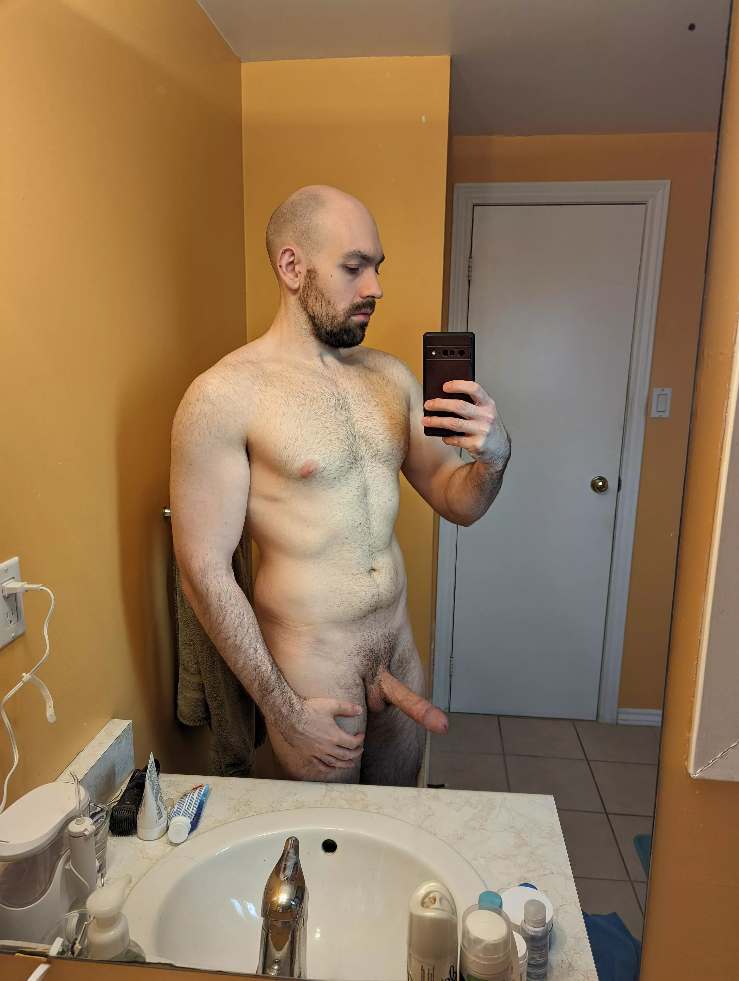 boyfriend or fuck buddy? posted by destroyedaccount