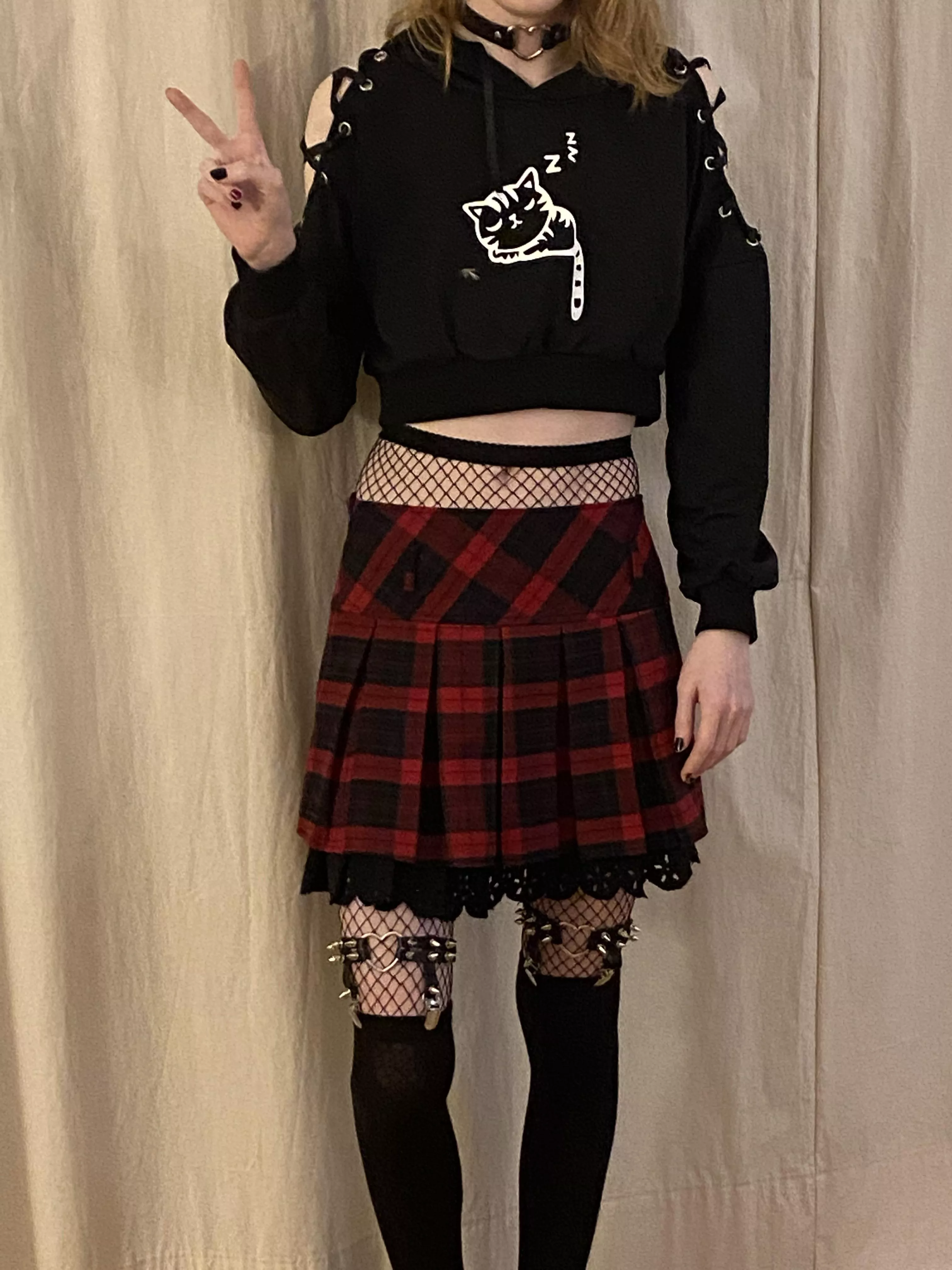 „Boys can‘t be emo/goth“ …okay explain this then posted by fem_jumper