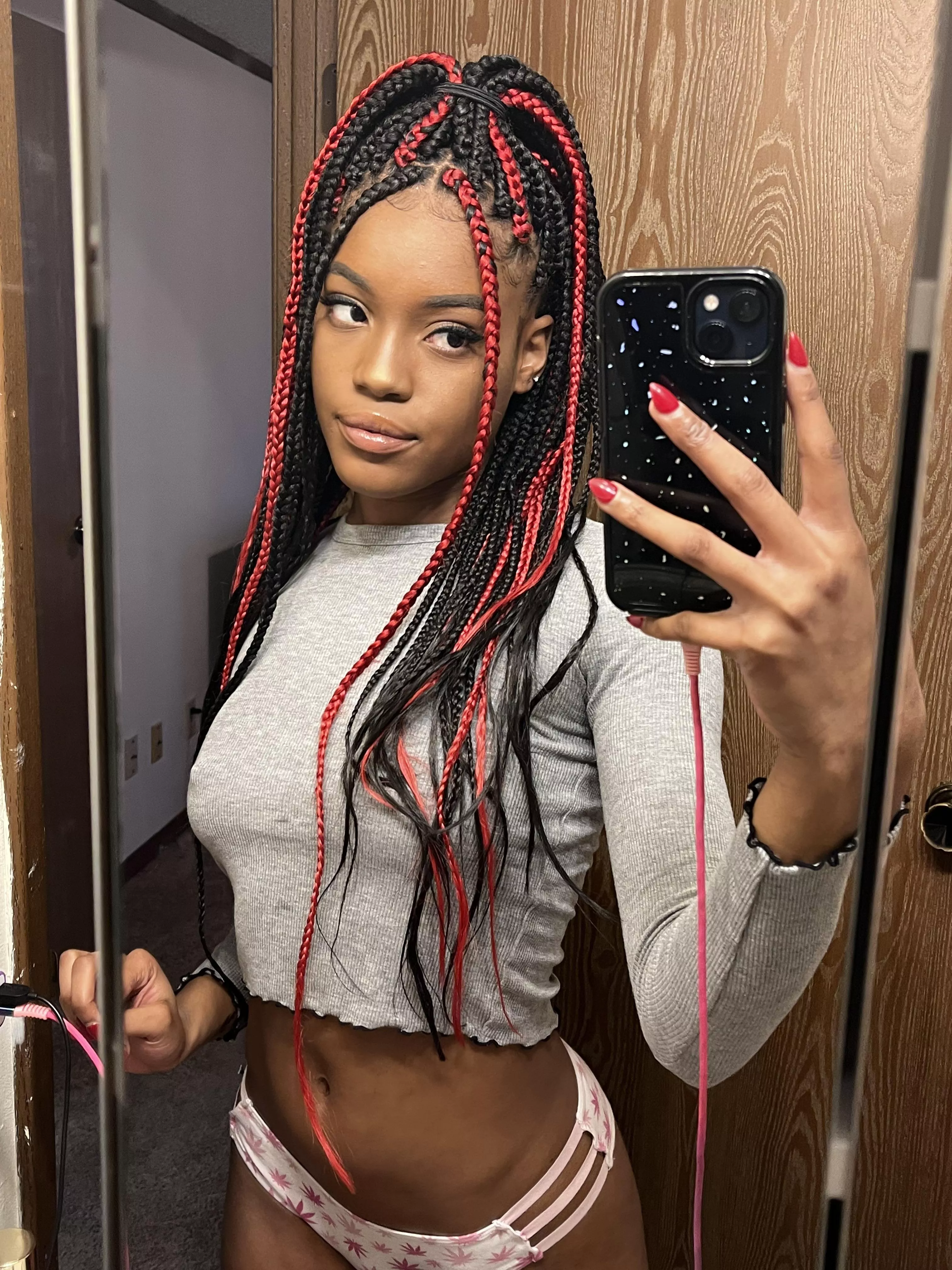 Braless posted by ilystar21