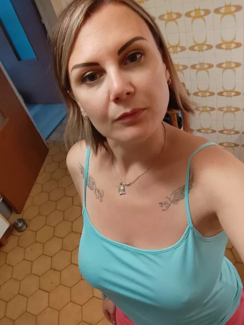 braless in the kitchen... 😁 by Albafika73