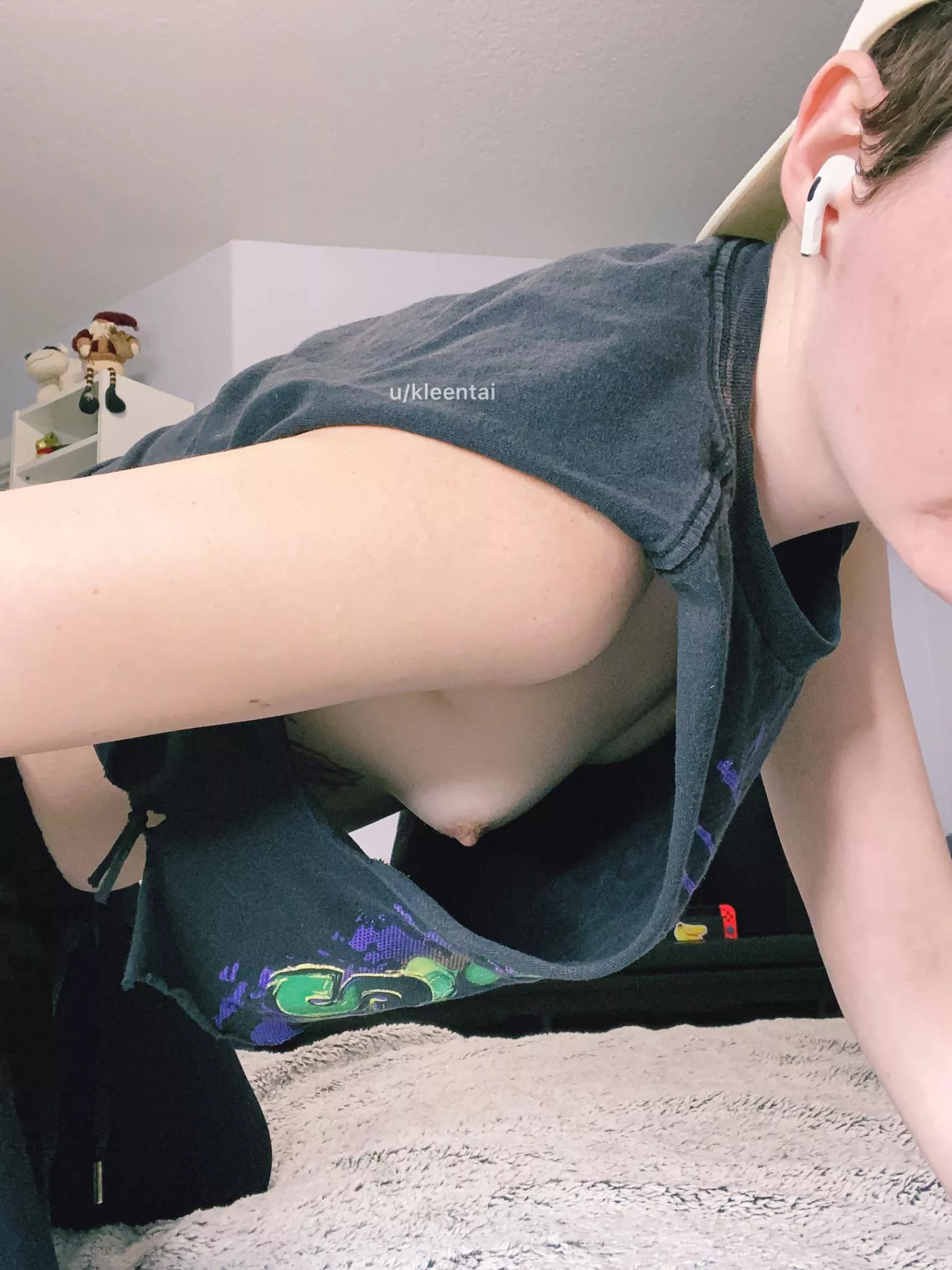 Braless is the way to go posted by kleentai