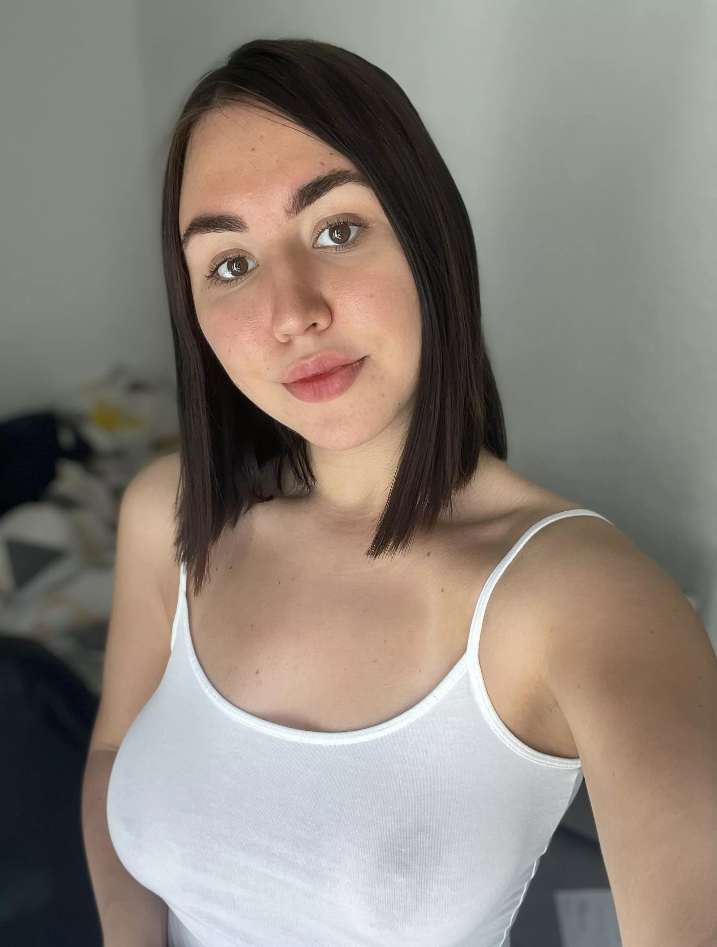 Braless Sunday to everyone 🤍 posted by watchmesucceed