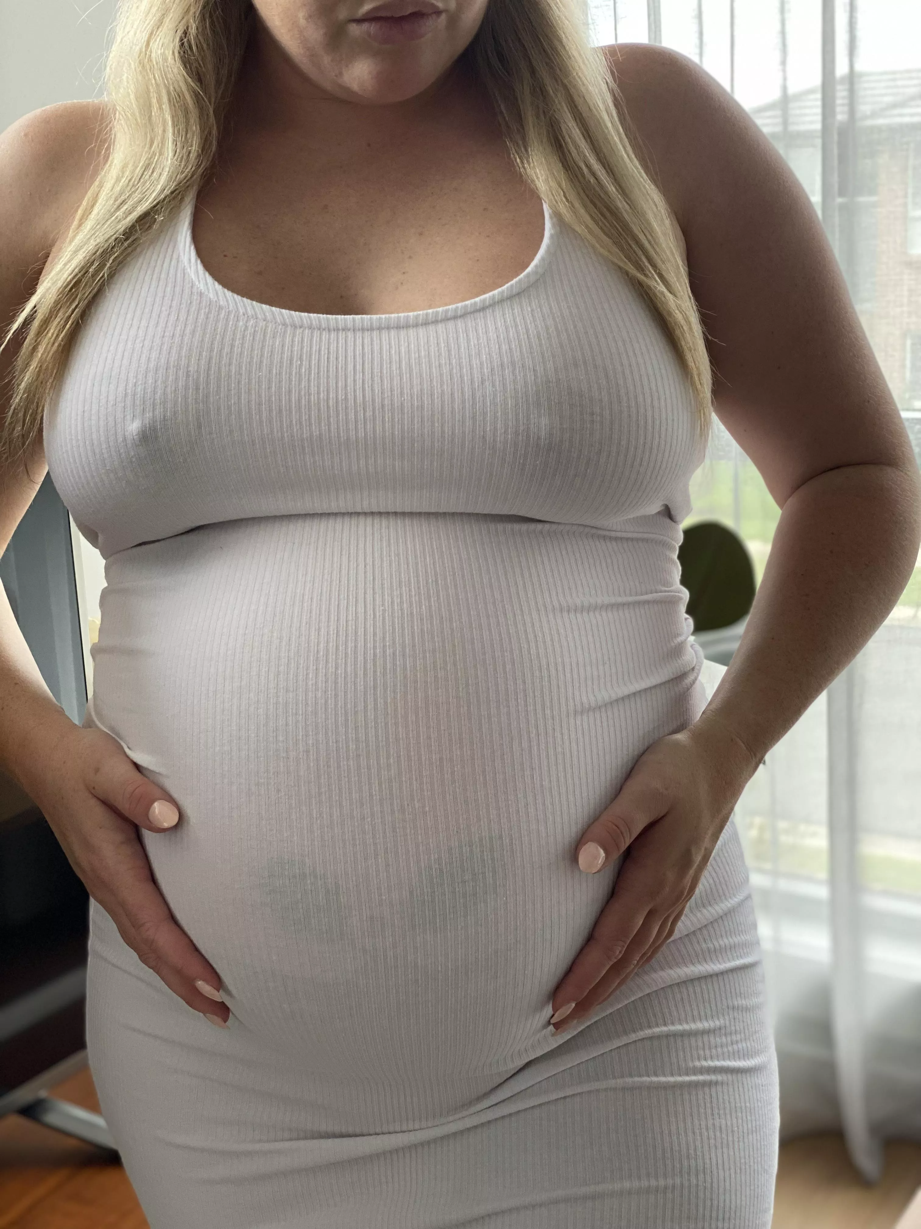 Bra’s aren’t needed when your pregnant posted by blondenpregnant