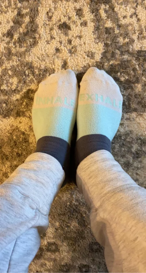 Breathe in, breathe out by fingers_toes_soles