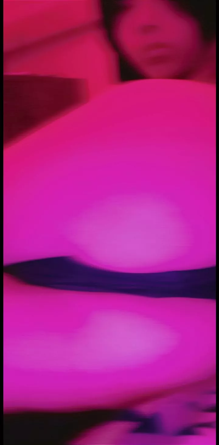 breed me 🥺💞 posted by AxisCanada1