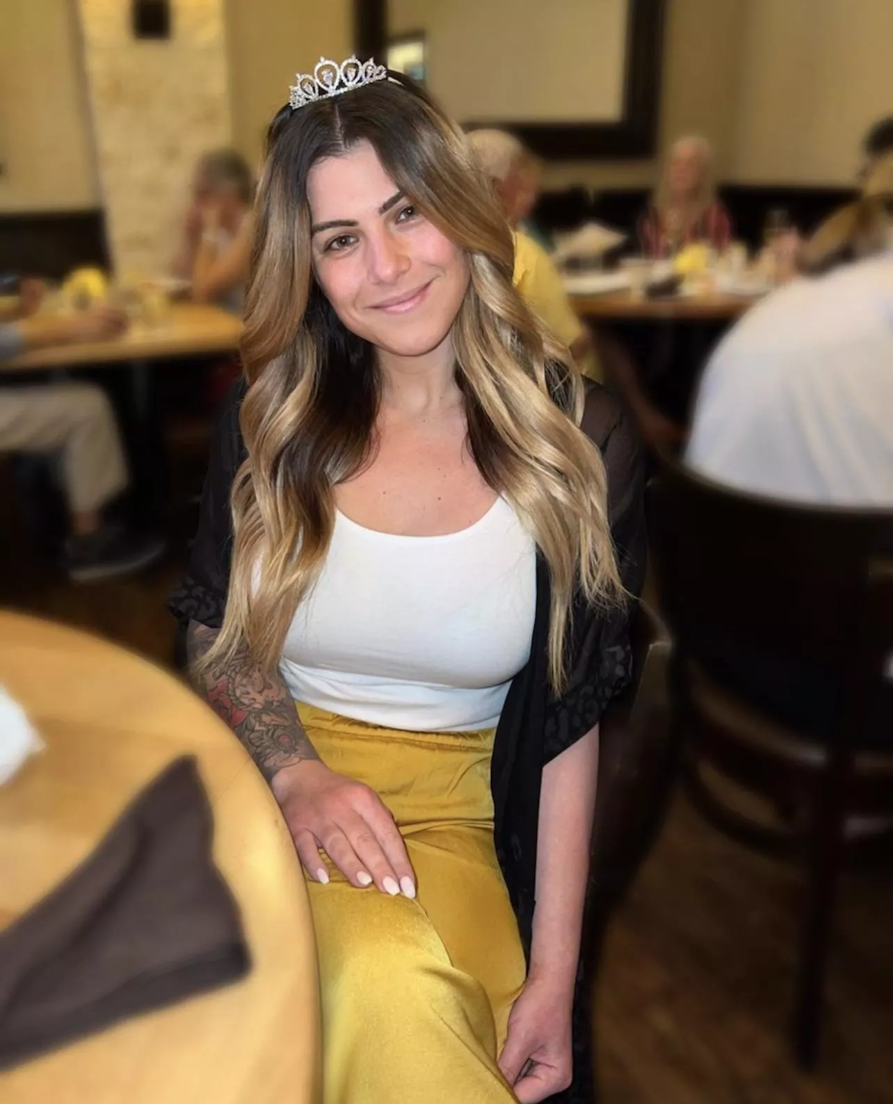 Brianna - White & Gold posted by Female_Photo_Viewer