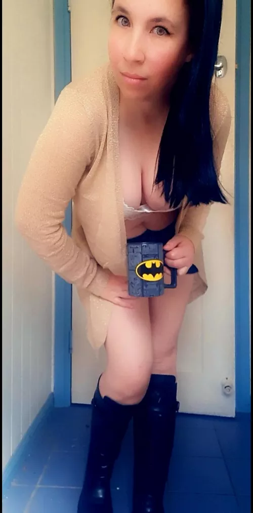 Bring me coffee. Bring me your cock. Bring me a pillow. In that order 😈😜 by Aussiemilf2046