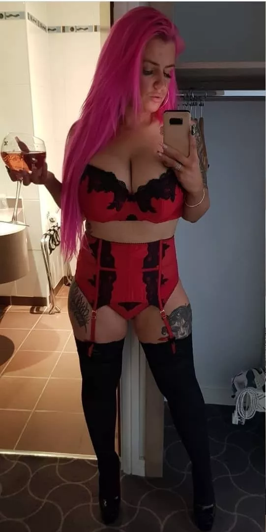 Bringing colour to a grey world posted by XxKatxXUK