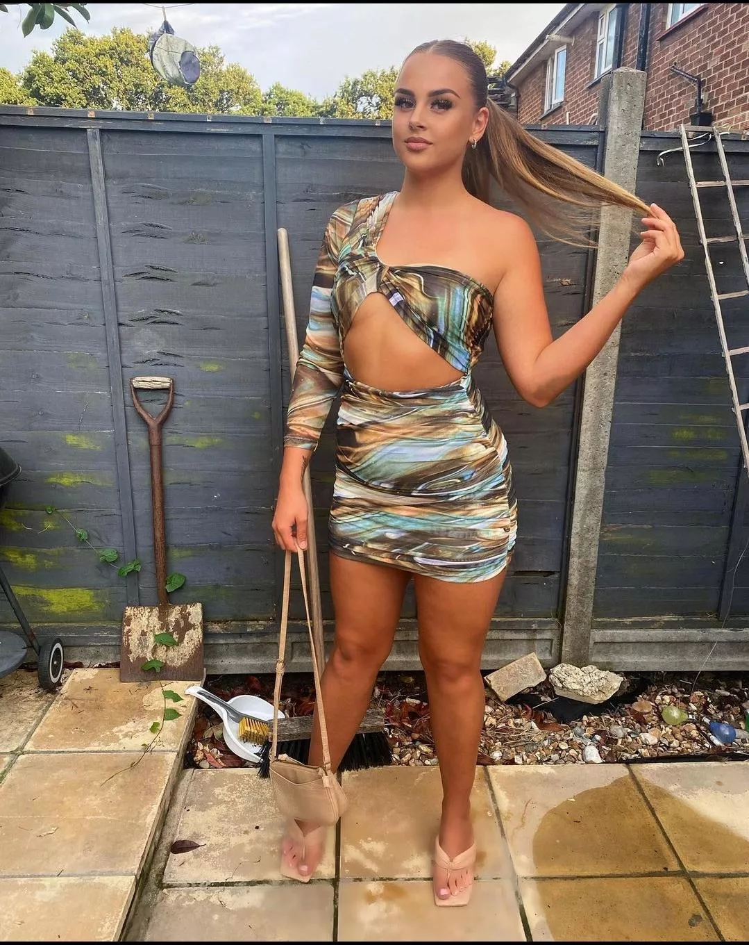 Brit Hotness posted by hokimi