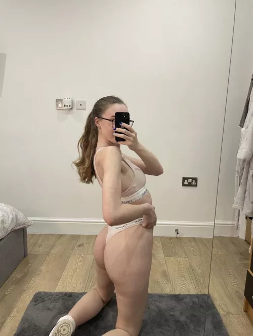 British buns 😉 by Sxarlettrose