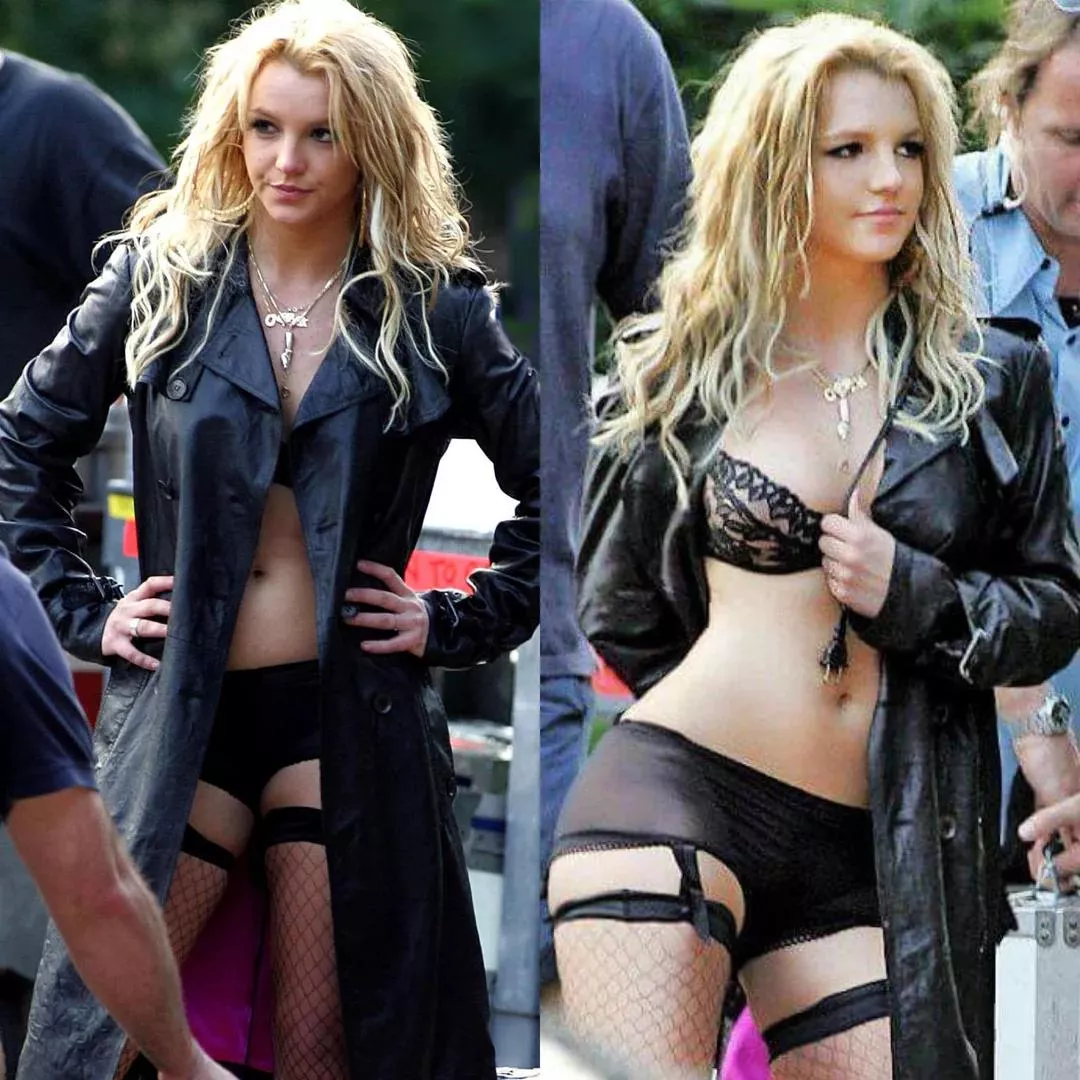 Britney Spears posted by starkiller743