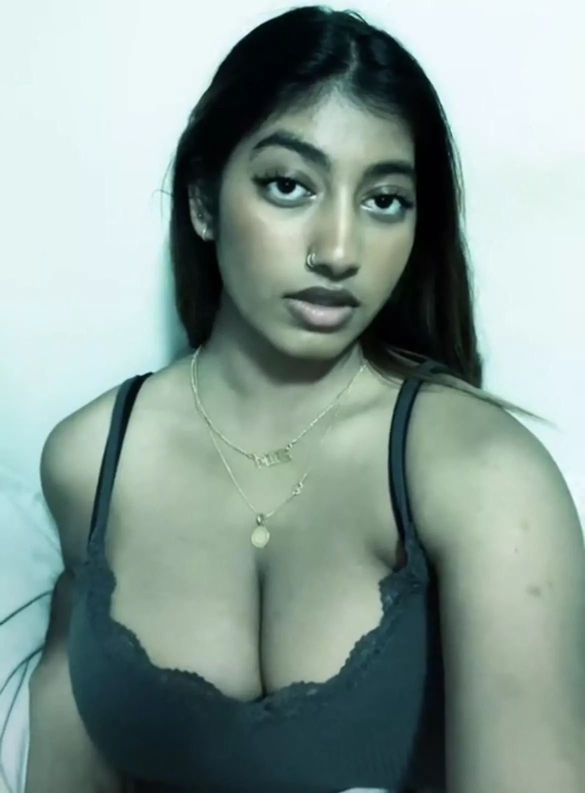 Brown body for a white alpha posted by Champagnenutme