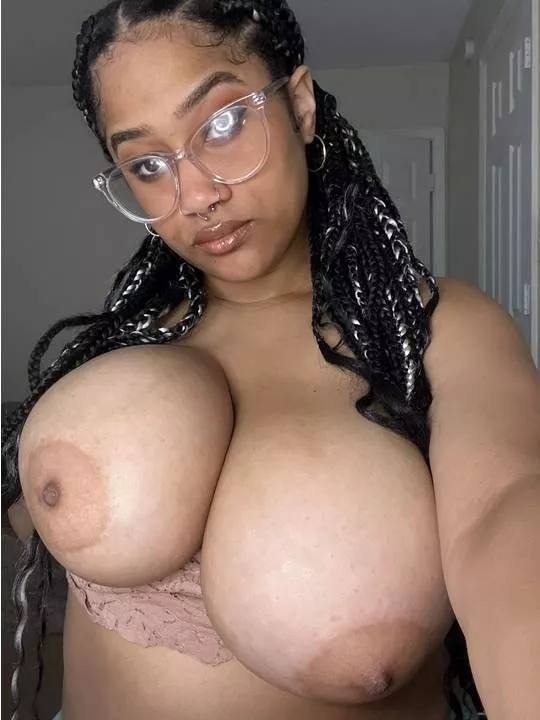 brown n sexy posted by Big_Booty_DR