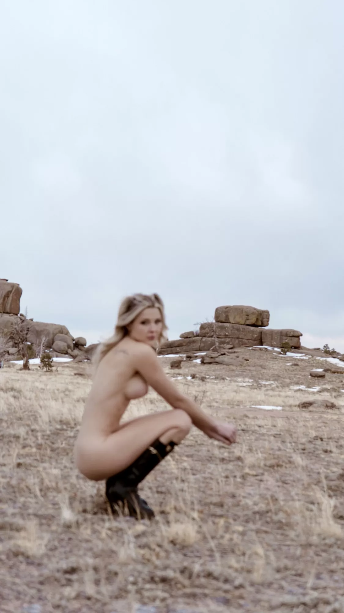 Brrrrr it’s so cold!! Someone come warm me up… posted by Jordynnlynn