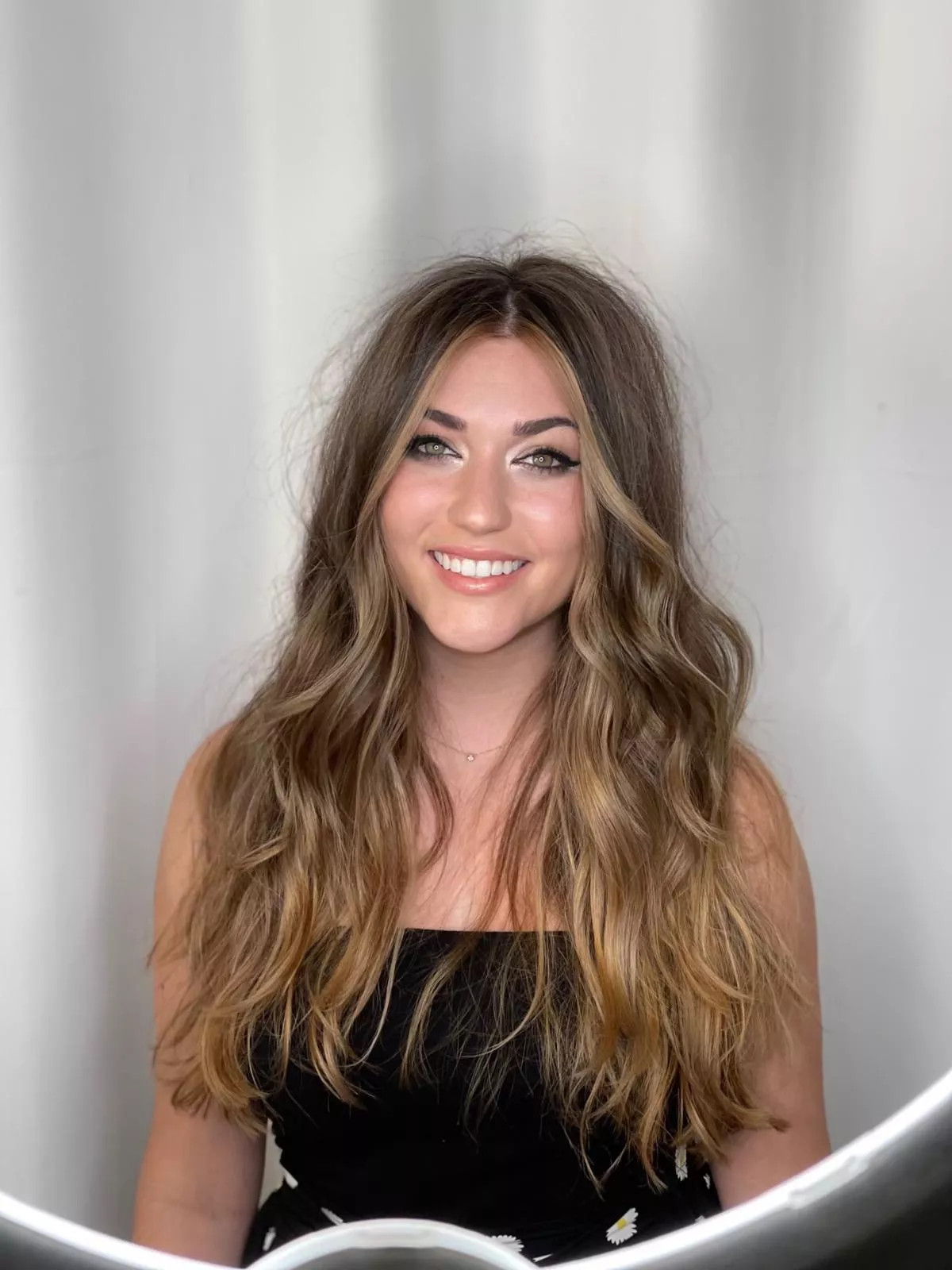 Brunette posted by cycleburgundy