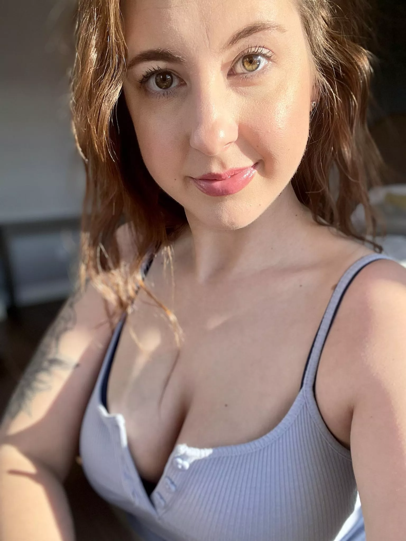 Brunette bombshells make the world go round posted by xohazelrose