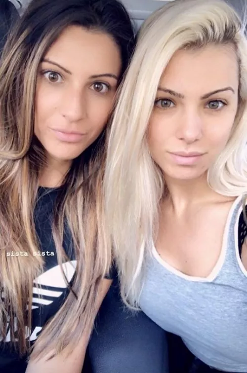 Brunette or Blonde? by TheRecordHolder