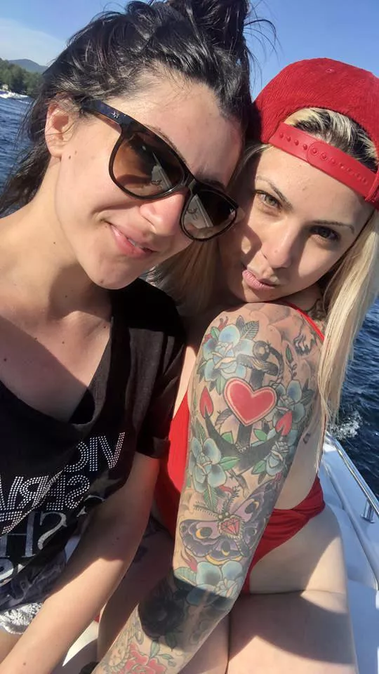 Brunette or Blonde? posted by TheRecordHolder