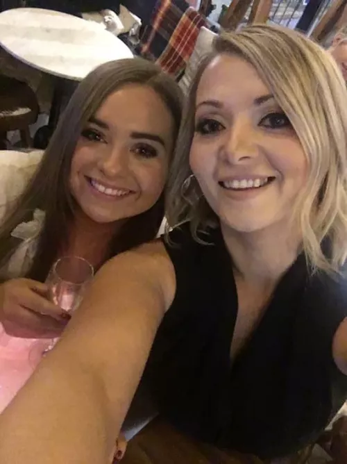 Brunette or blonde by SpongebobMugabe22