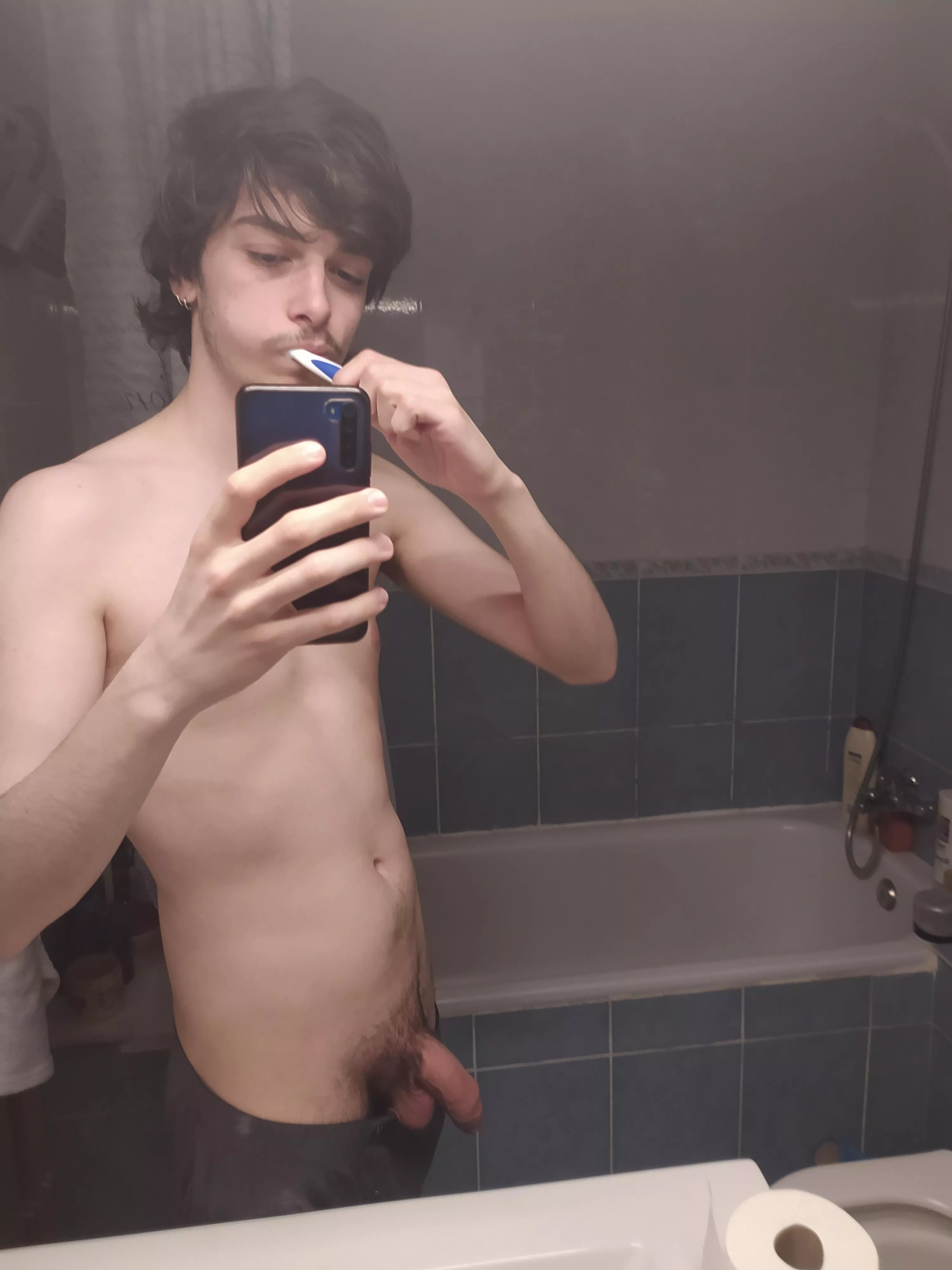 Brushing my teeth posted by migoa