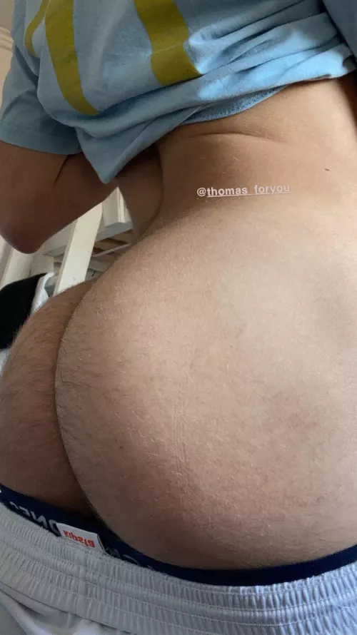 bubble ass by _leo_sunshine_