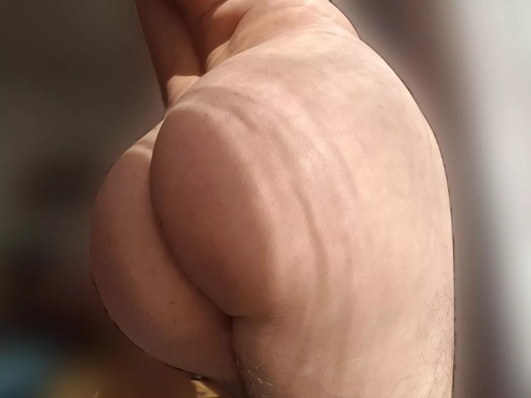 Bubble butt posted by scoutmybooty