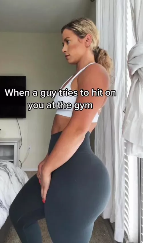 Bubble Butt Zizzo by assmannn1