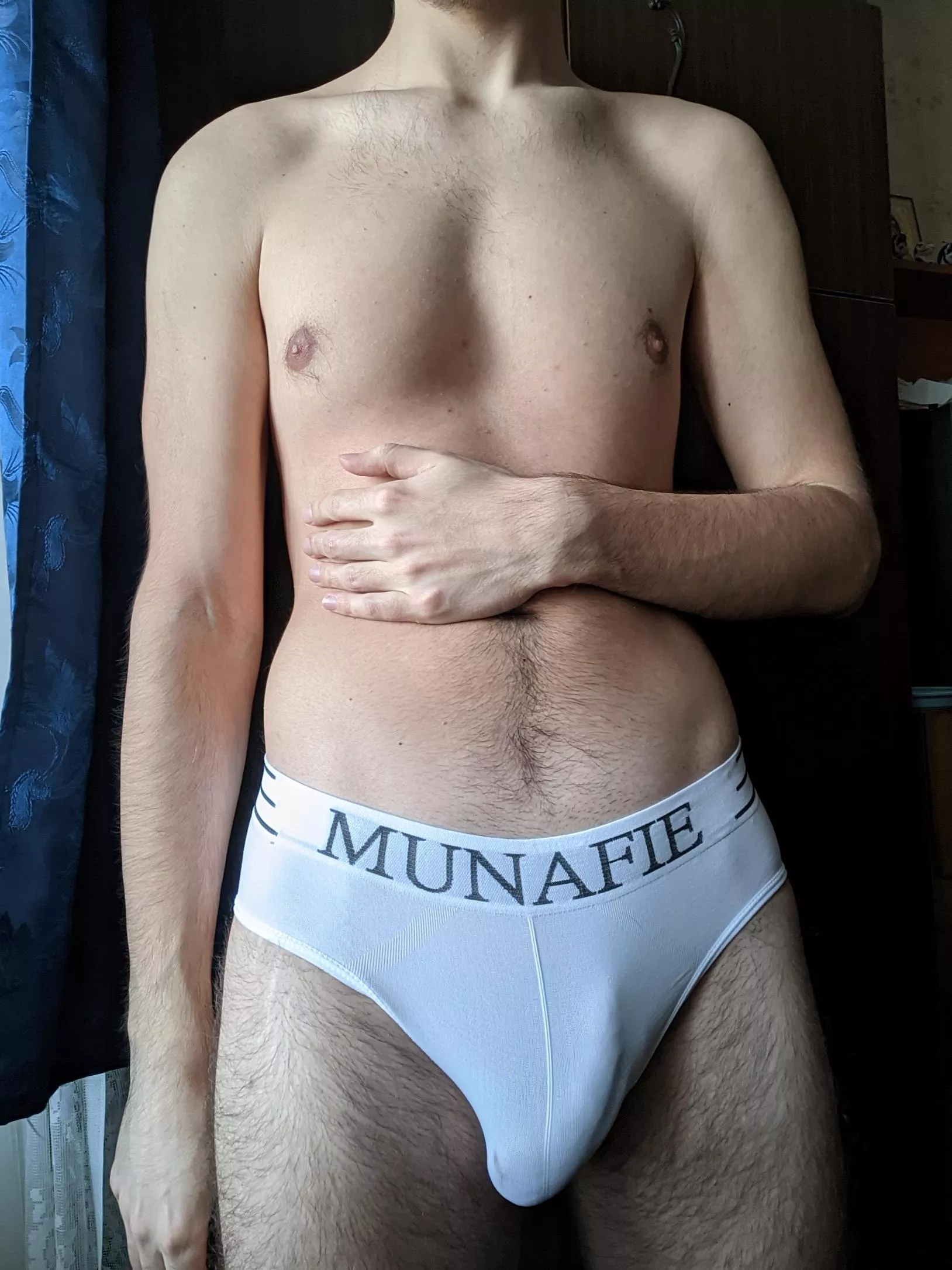 Bulge in tight briefs posted by Mikefacet