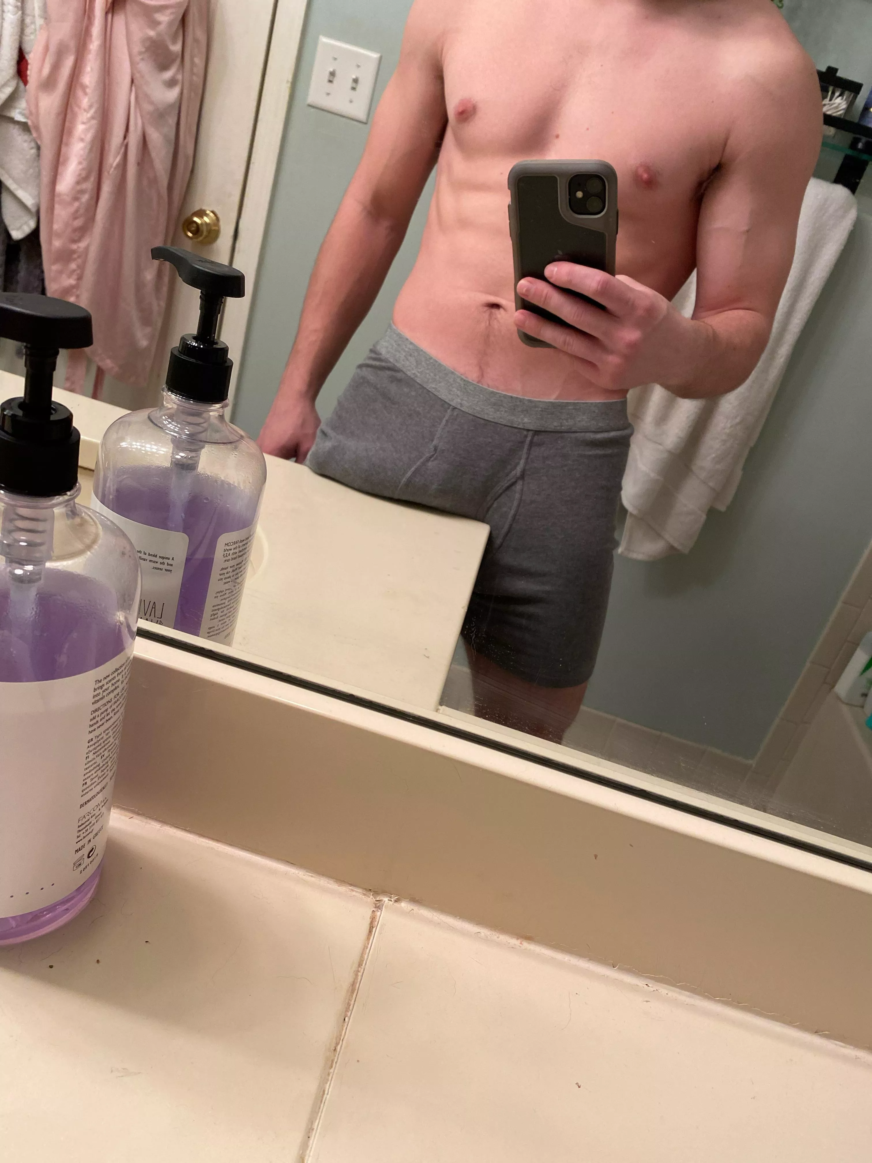 Bulge plopped on the counter posted by BuddyChrist7