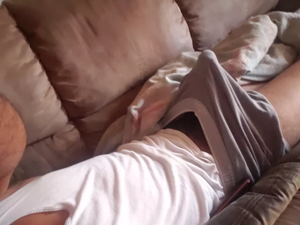 bulge/tent posted by sexualcarnage