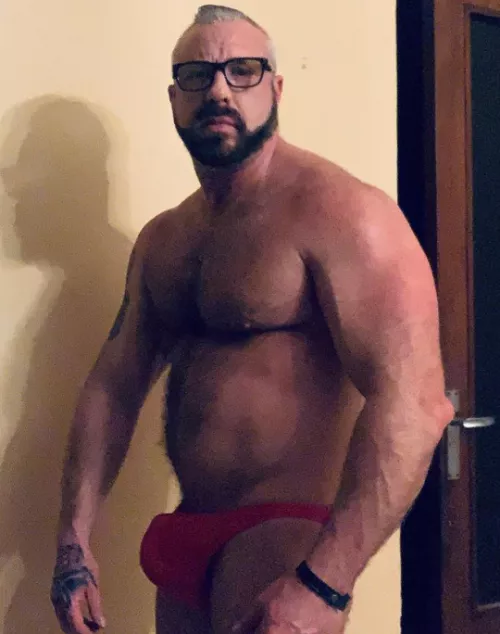 bulging by peludoporfavor