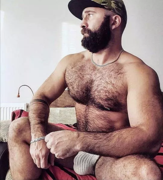 bulging posted by peludoporfavor